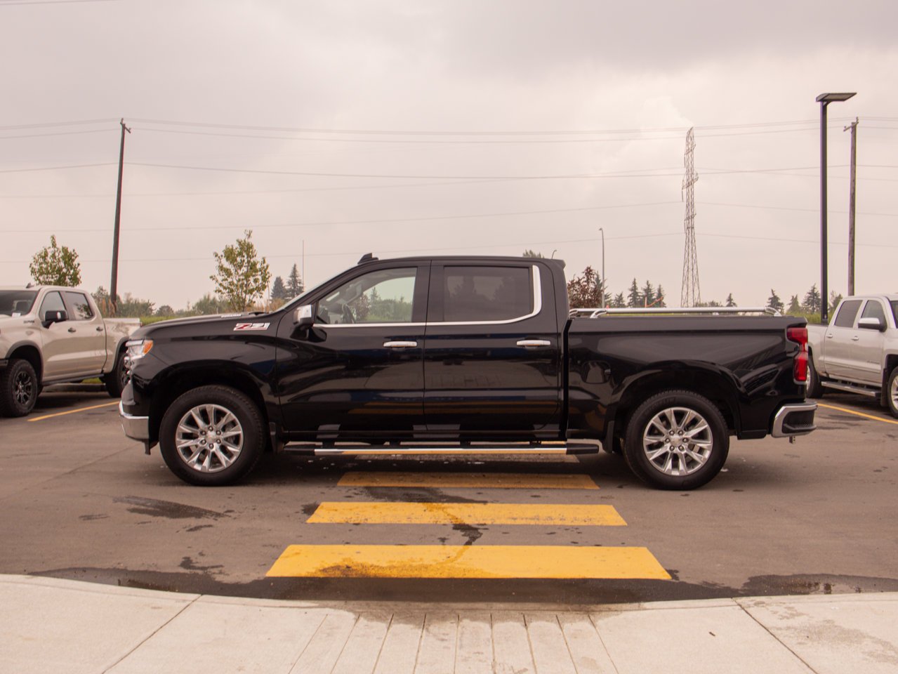 2024 Chevrolet Silverado 1500 4WD Crew Cab 147 LTZ Black Sherwood Park - photo #6