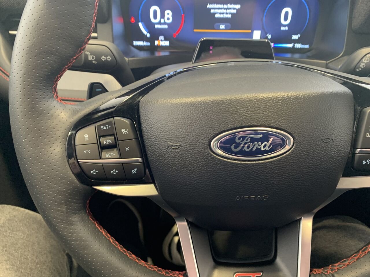 2025 Ford Explorer ST EXPLORER ST 4WD White Châteauguay - photo #39