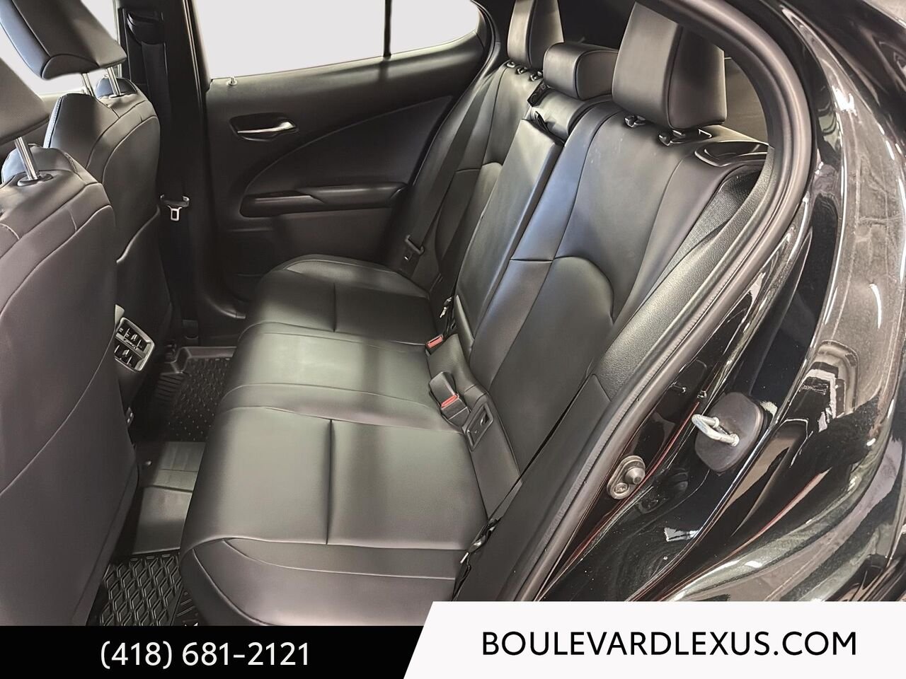 2025 Lexus UX Black Quebec - photo #16