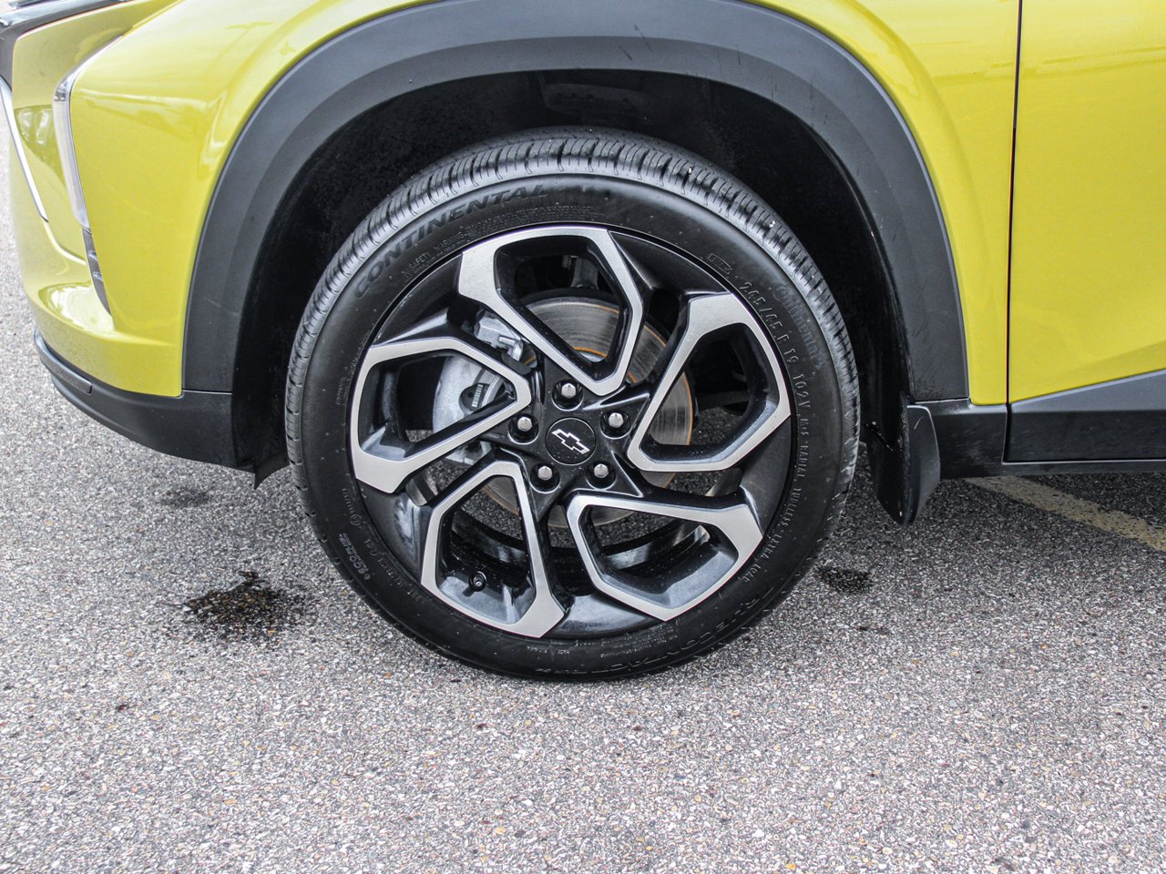 2024 Chevrolet Trax FWD 4dr 2RS Yellow Sherwood Park - photo #11