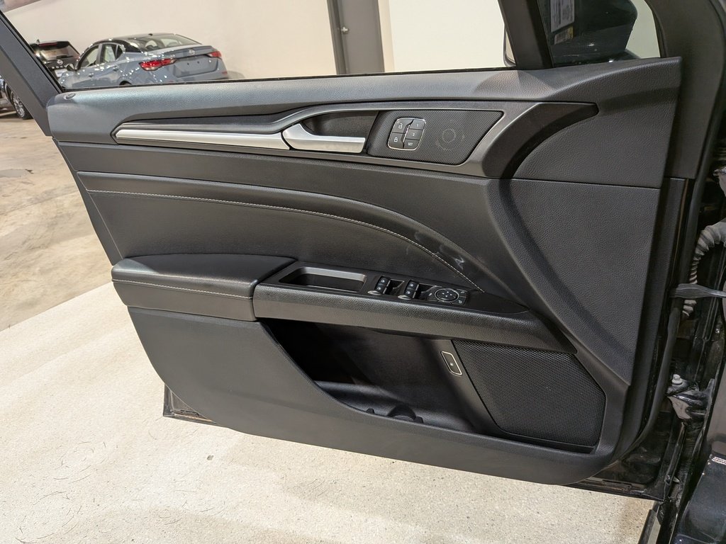 Ford Fusion Energi Titanium FWD 2020 Noir Val-David - photo #33