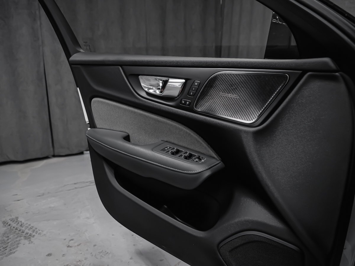 2021 Volvo S60 Recharge T8 R-DESIGN ADVANCED CLIMAT POLESTAR White Montreal - photo #10