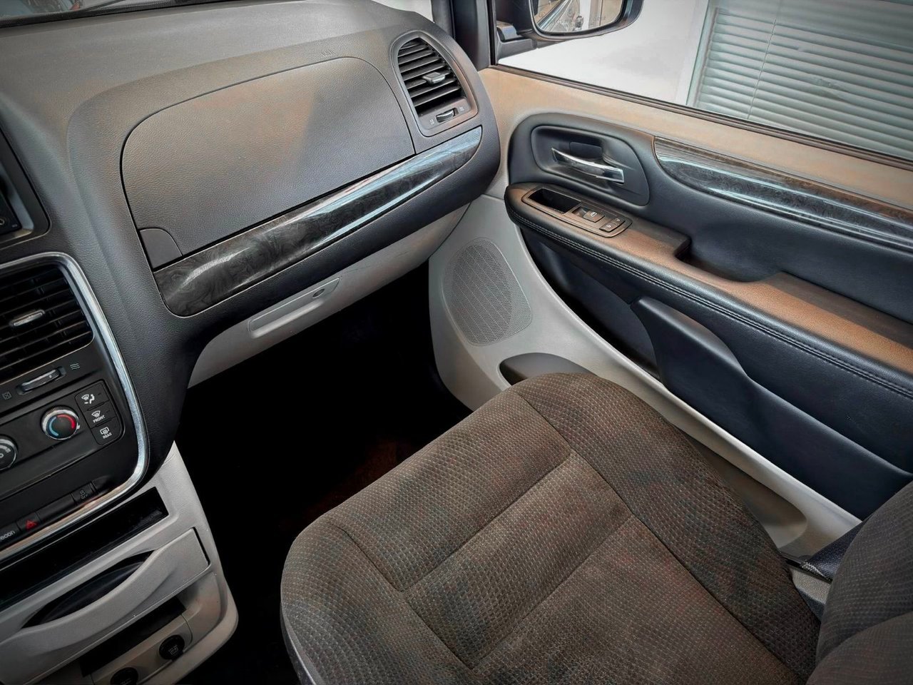 2019 Dodge Grand Caravan Notre-Dame-des-Prairies - photo #12