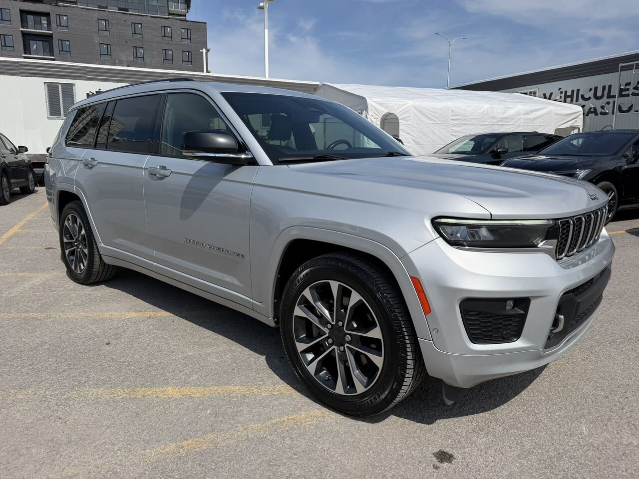 Jeep Grand Cherokee L Overland 4x4 HEMI 5.7L 2022 Argent Laval - photo #4