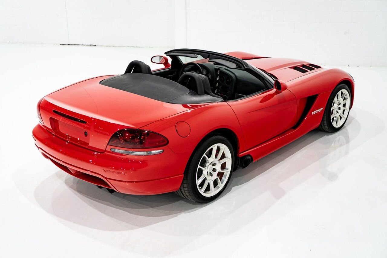 Dodge Viper Clean Title With Only 2,063 km (1,282 Miles) From New 2008 Rouge Montréal - photo #29