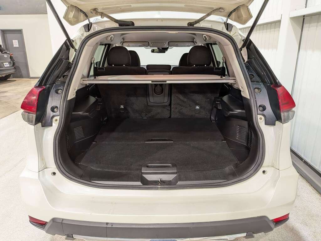 2019 Nissan Rogue AWD SV White Val-David - photo #8
