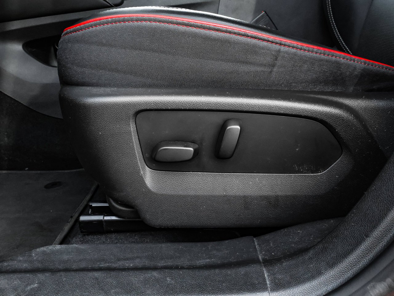 2022 Buick Envision AWD 4dr Essence Black Sherwood Park - photo #21