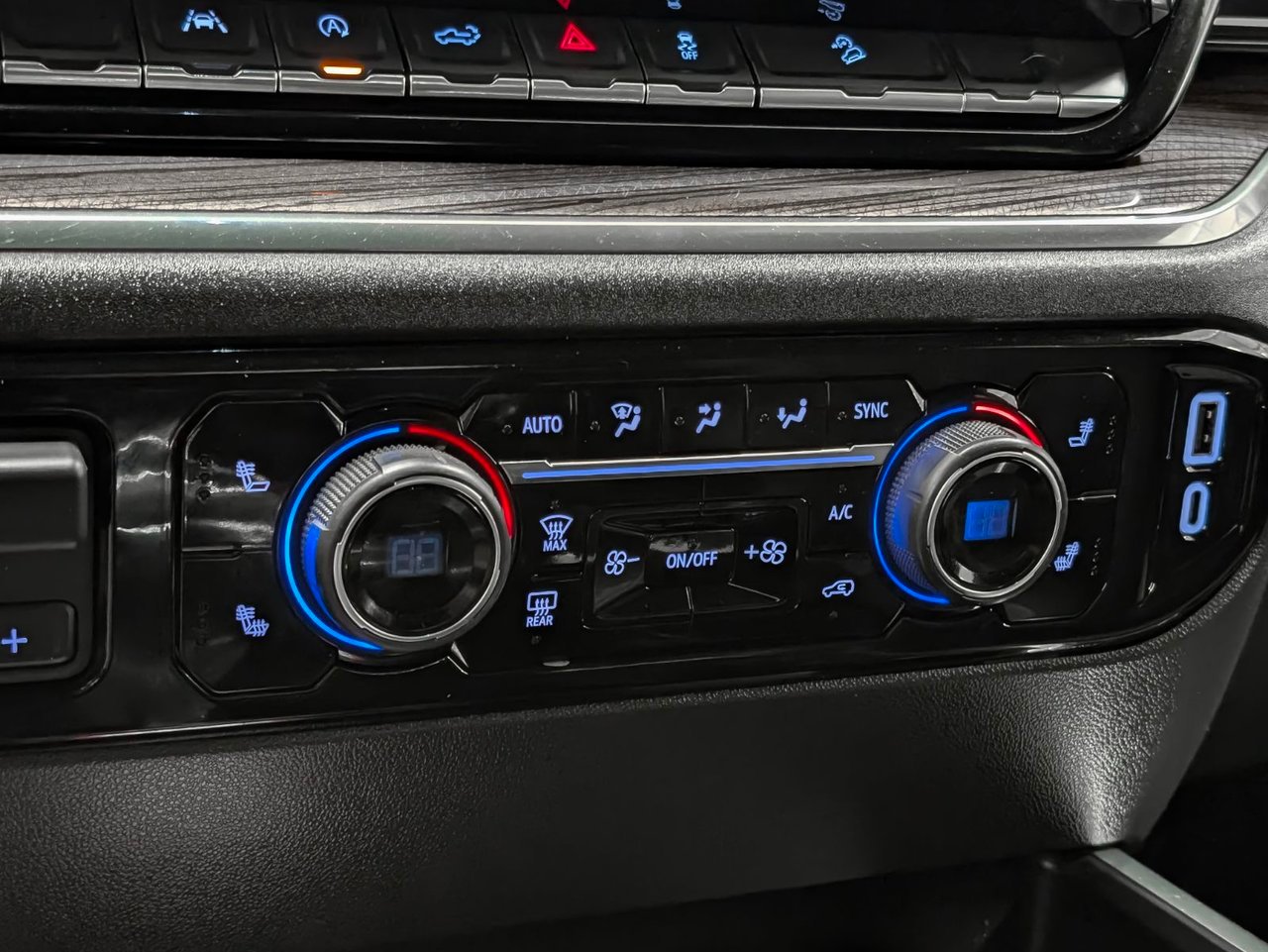 Chevrolet Silverado 1500 LT Trail Boss 2024 NOIR Granby - photo #14