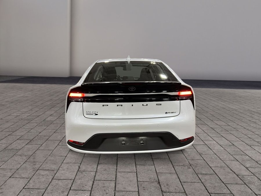 2025 Toyota Prius PLUG-IN hybride SE 2025 White