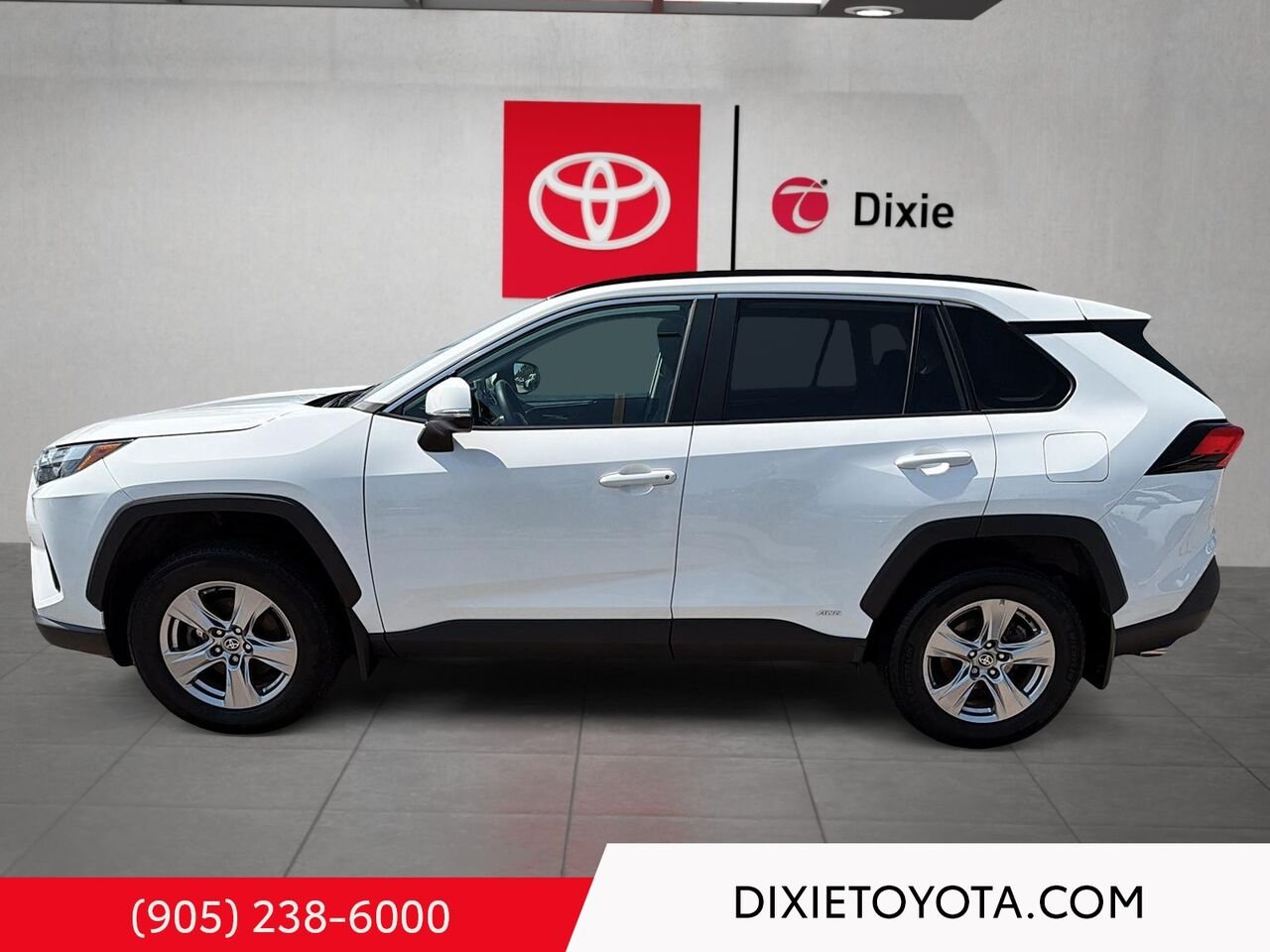 2024 Toyota RAV4 Hybrid XLE AWD / CLEAN CARFAX / HEATED SEATS / MOONROOF / ALLOY WHEELS / CARPLAY AND ANDROID AUTO Mississauga - photo #5