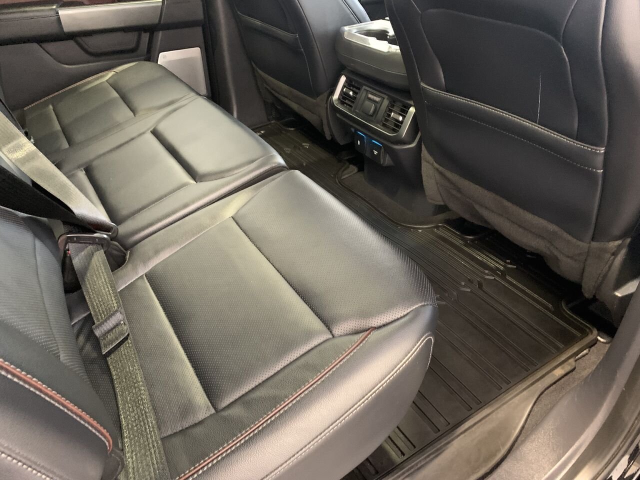 Ford F-150 SUPERCREW LARIAT 2023 Noir Saint-Eustache - photo #18