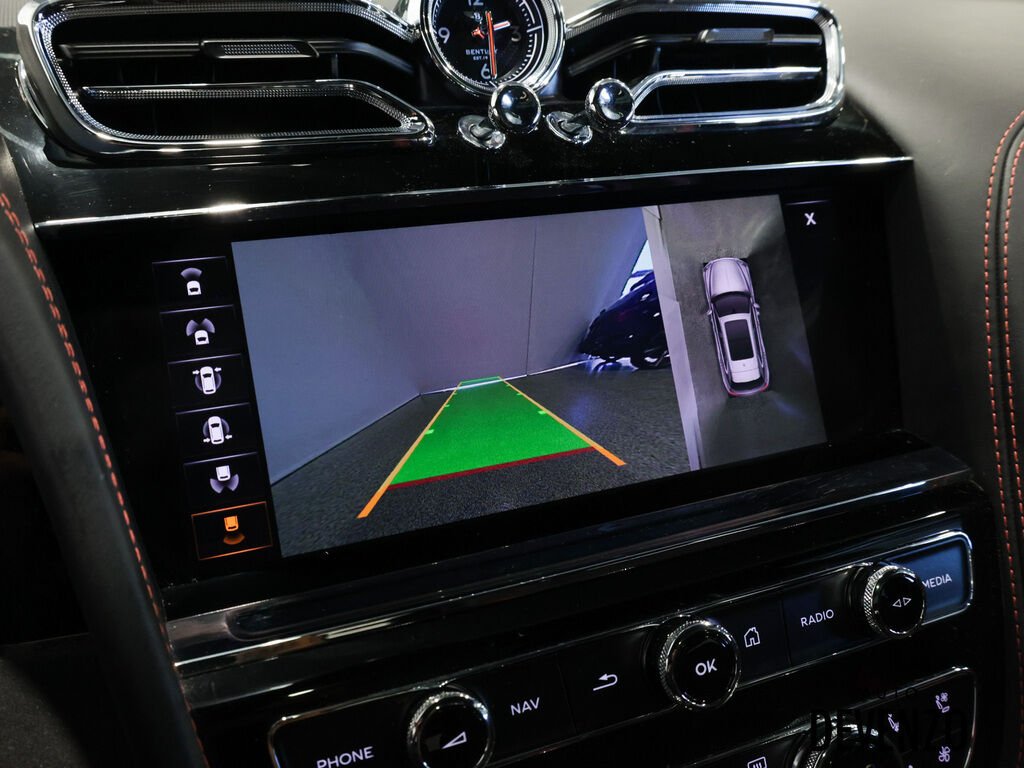 Bentley Bentayga 2021 Blanc Saint-Eustache - photo #23