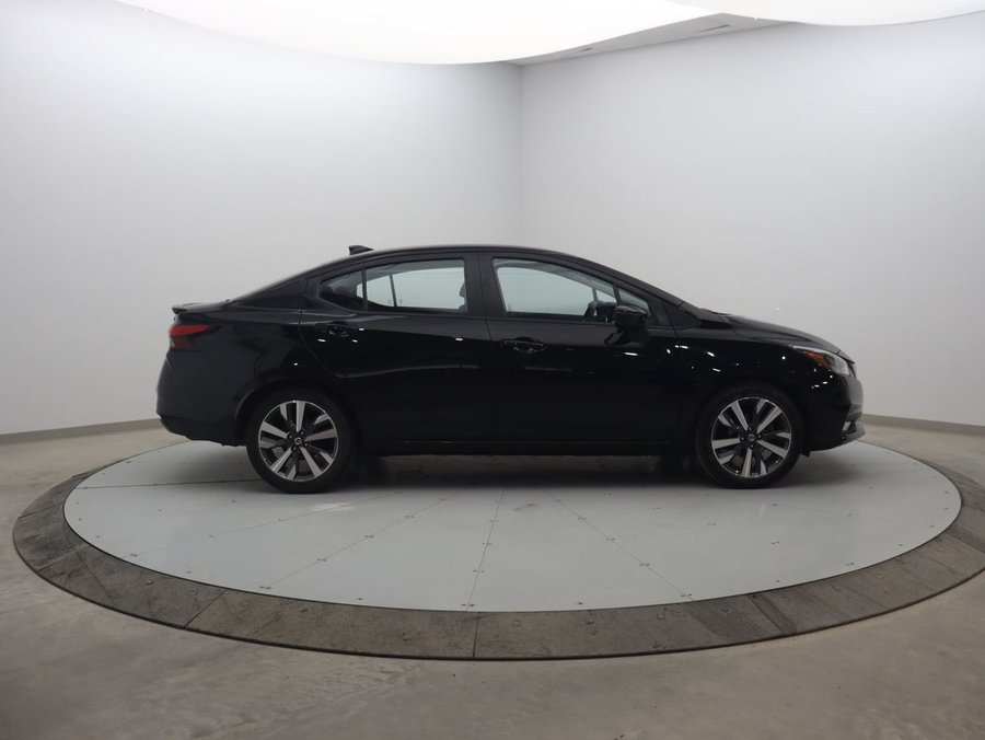 2021 Nissan Versa 2021 Black