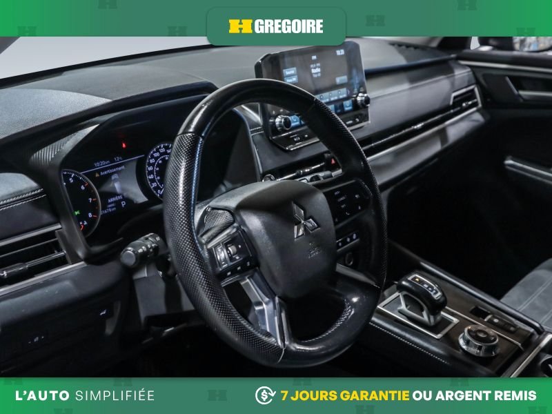 2022 Mitsubishi Outlander Black Laval - photo #11