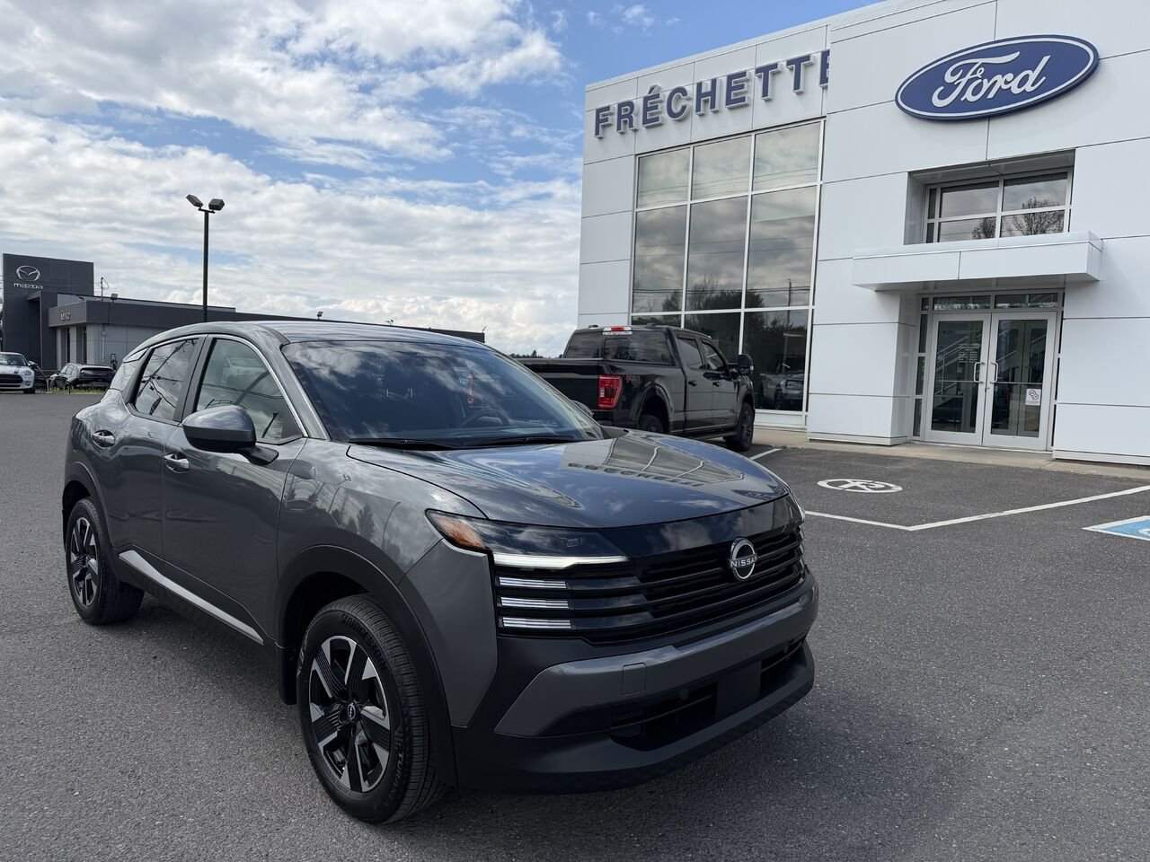 2025 NISSAN KICKS SV Grey Montmagny - photo #0