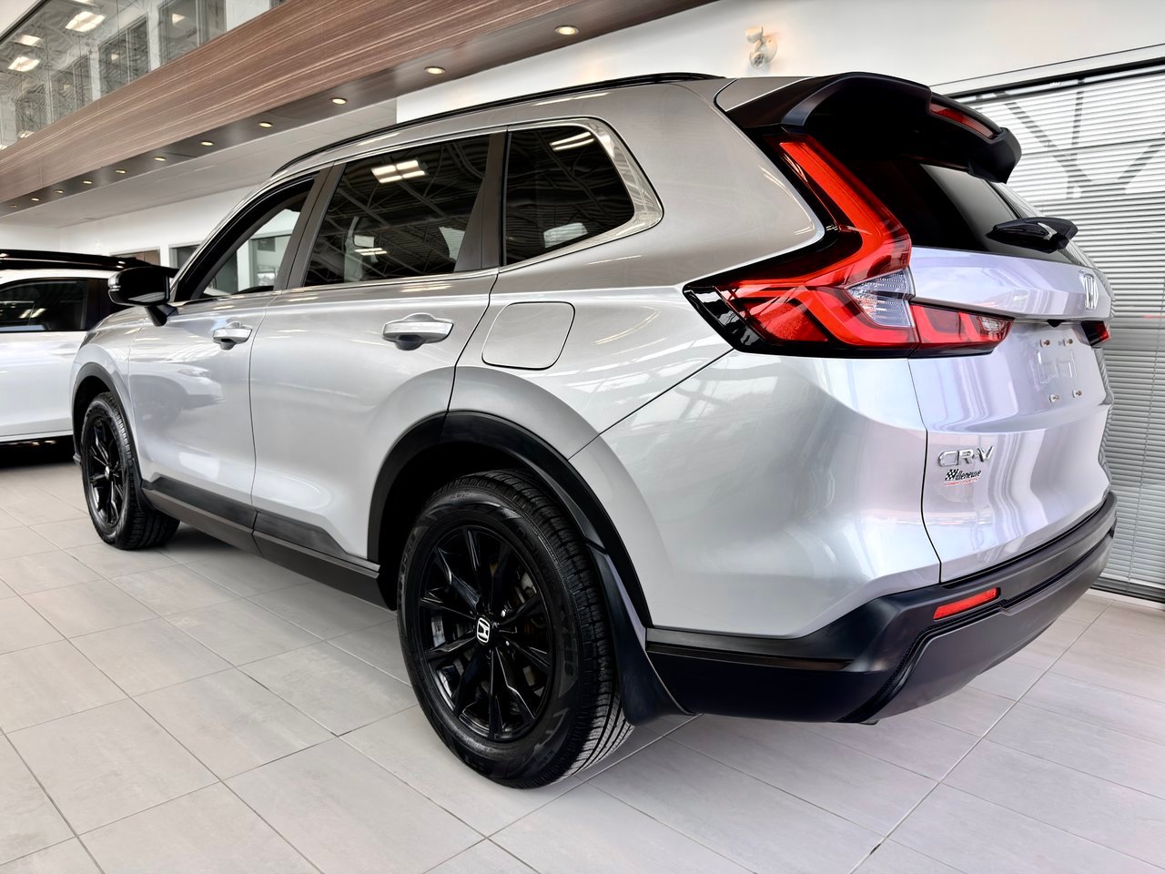 Honda CR-V 2023 Gris Notre-Dame-des-Prairies - photo #8