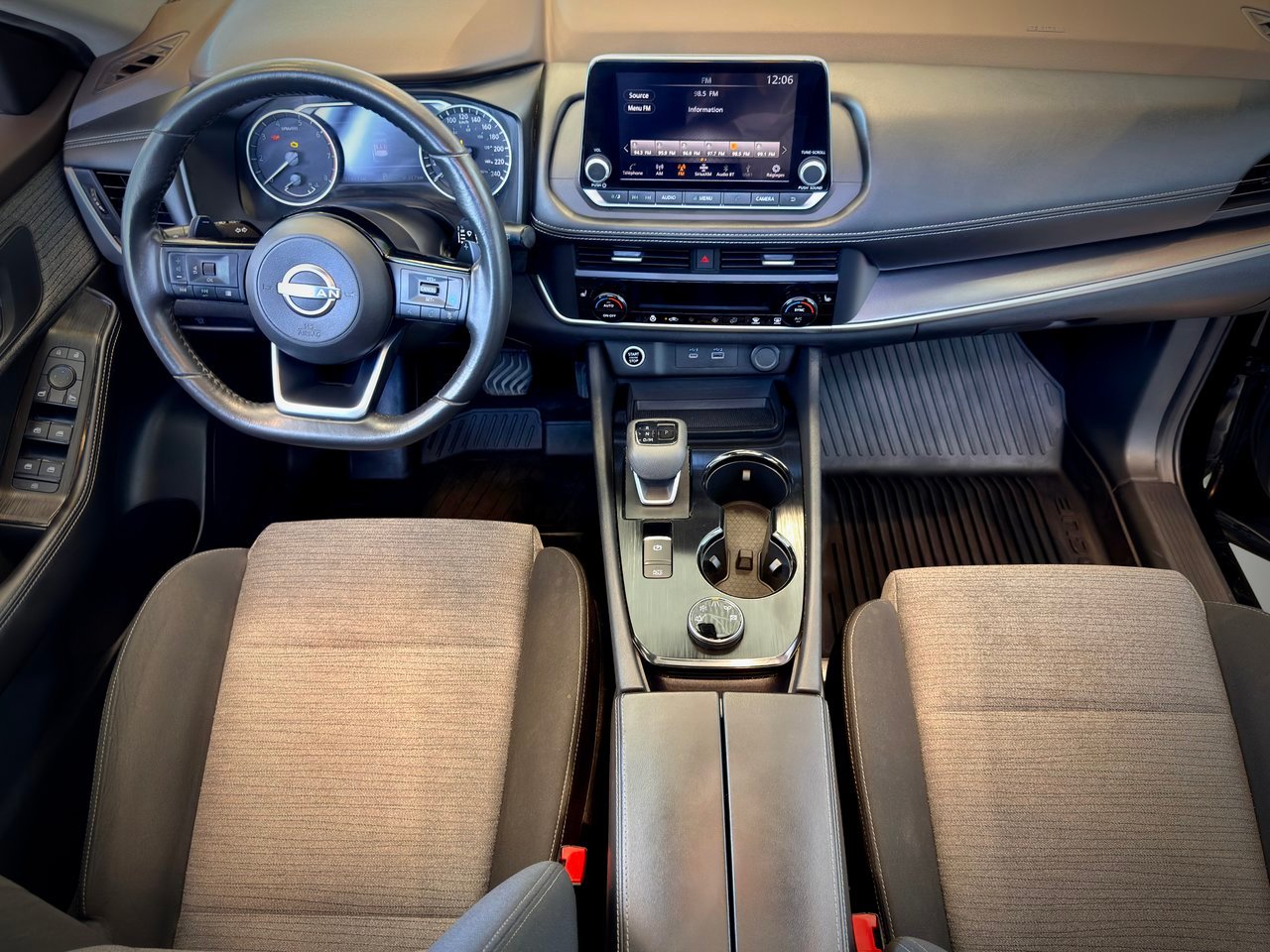2023 Nissan Rogue Black Notre-Dame-des-Prairies - photo #19