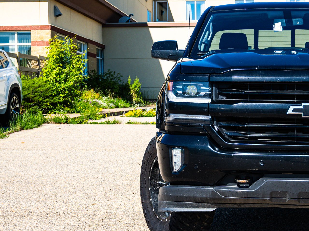 2018 Chevrolet Silverado 1500 4WD Crew Cab 143.5 LTZ w/2LZ Black Sherwood Park - photo #5