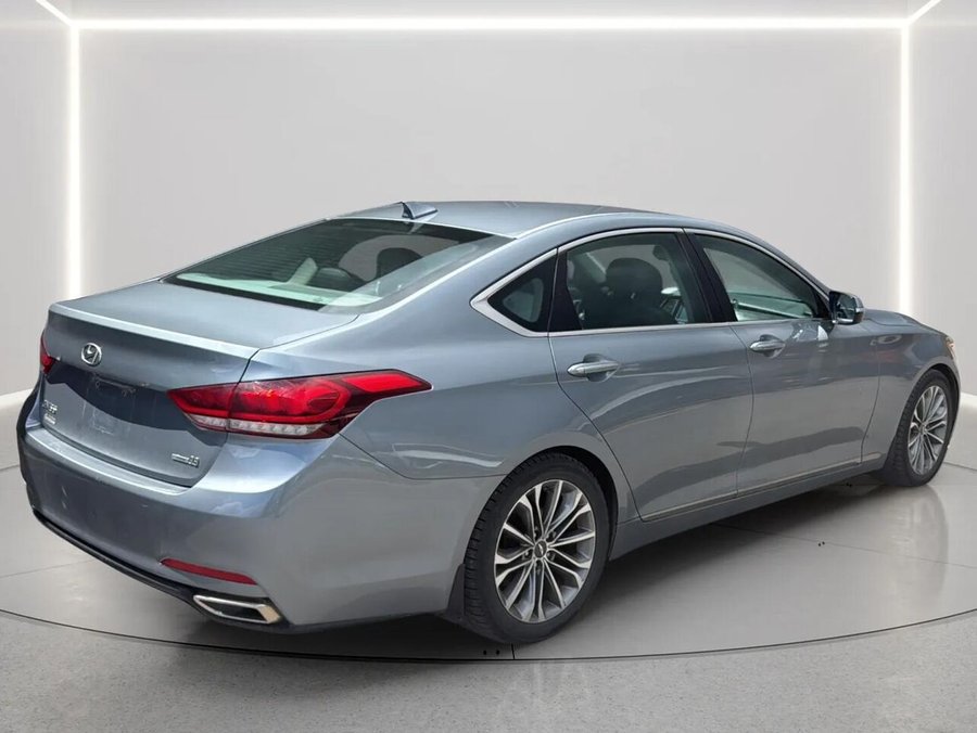 2015 Hyundai Genesis Sedan 2015 Silver