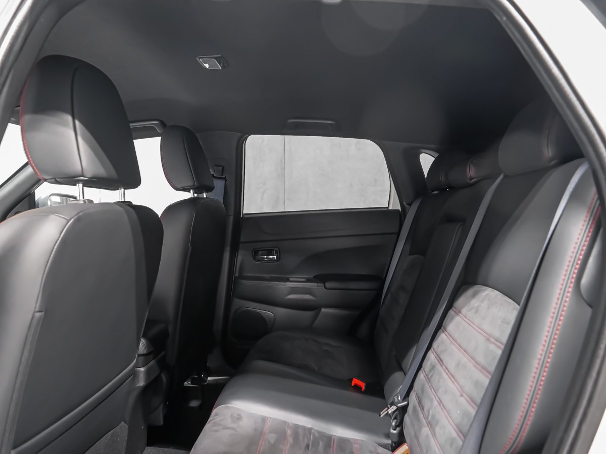2020 Mitsubishi RVR LE 4WD Montreal - photo #12