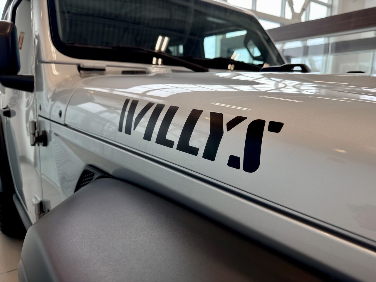 2022 Jeep Wrangler Silver Notre-Dame-des-Prairies - photo #33