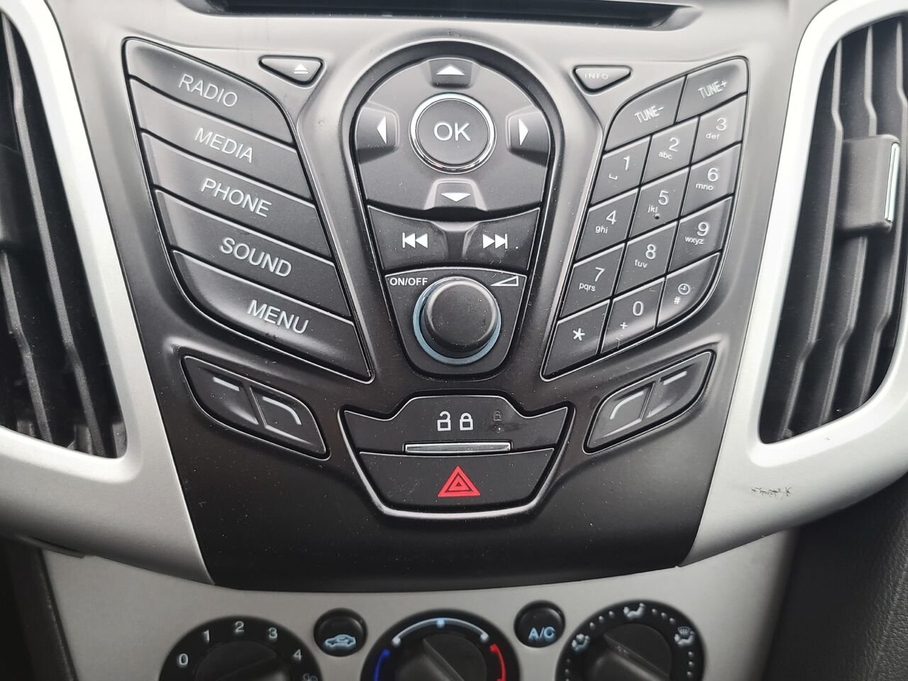 2013 Ford Focus Grey  - photo #18