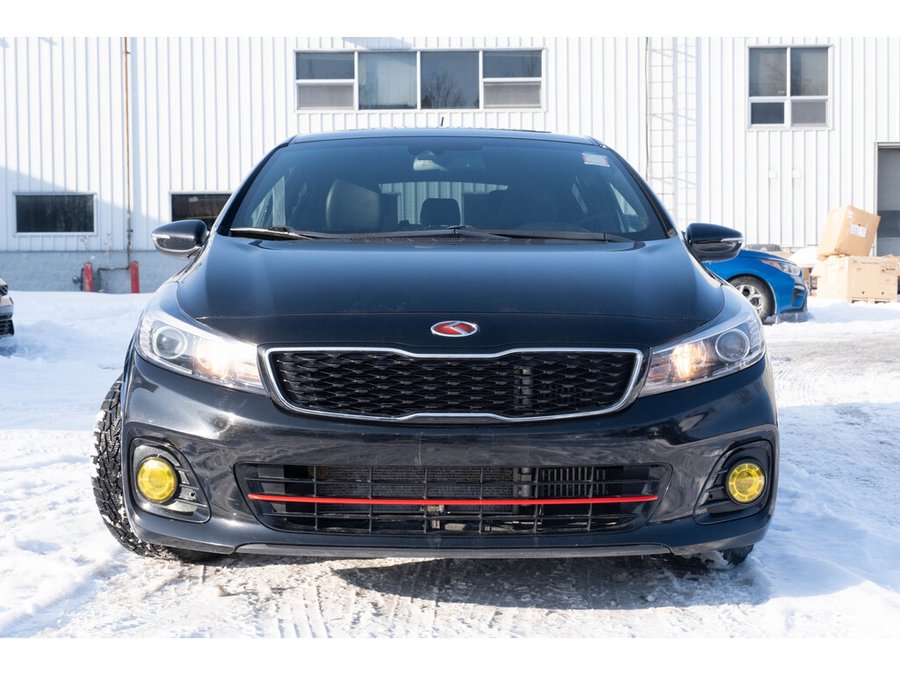 2017 Kia Forte 5-Door 2017 Black