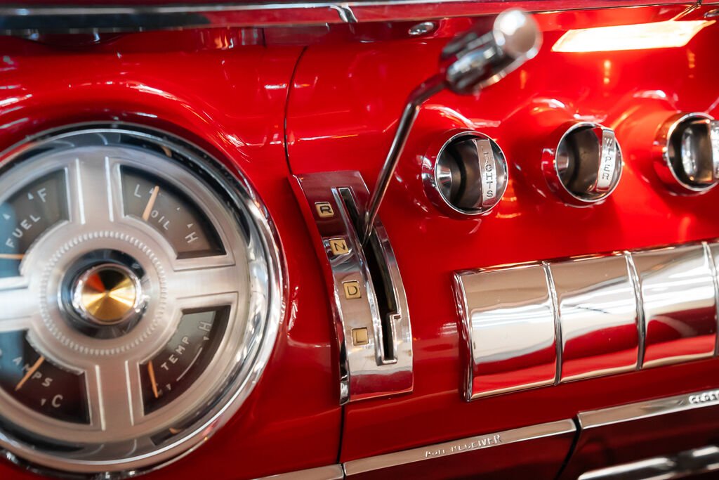 Chrysler New Yorker PRIX IN USD St.Regis | CAR IN MILES 1955 Rouge Montréal - photo #26