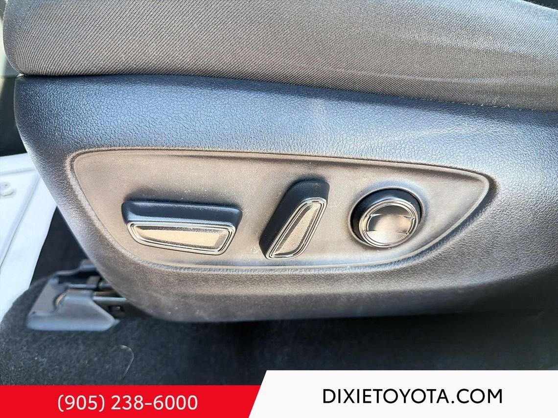 2024 Toyota RAV4 Power Sunroof, Heated Seats, Alloy Wheels, Heated Steering Wheel, Bluetooth White Mississauga - photo #19