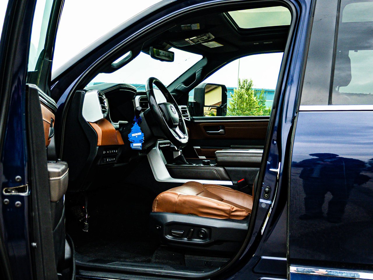 2022 Toyota Tundra 4x4 Crewmax Platinum Long Bed Blue Sherwood Park - photo #16
