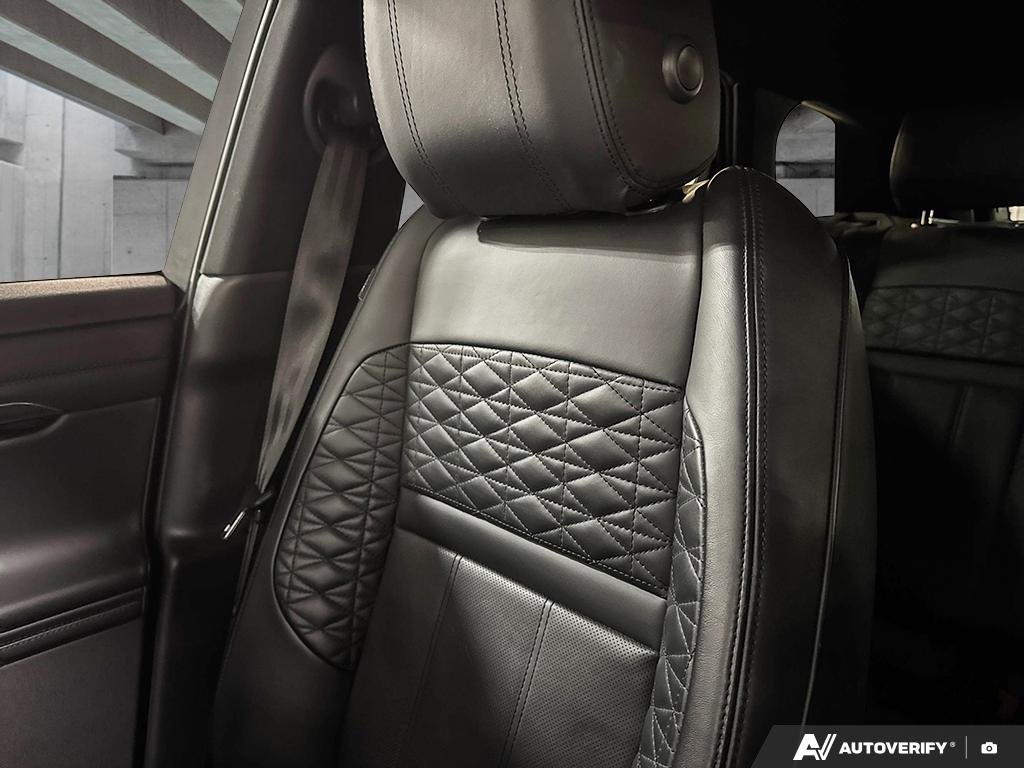 2020 Land Rover Range Rover Evoque 2601210A | SE Black Edmonton - photo #19
