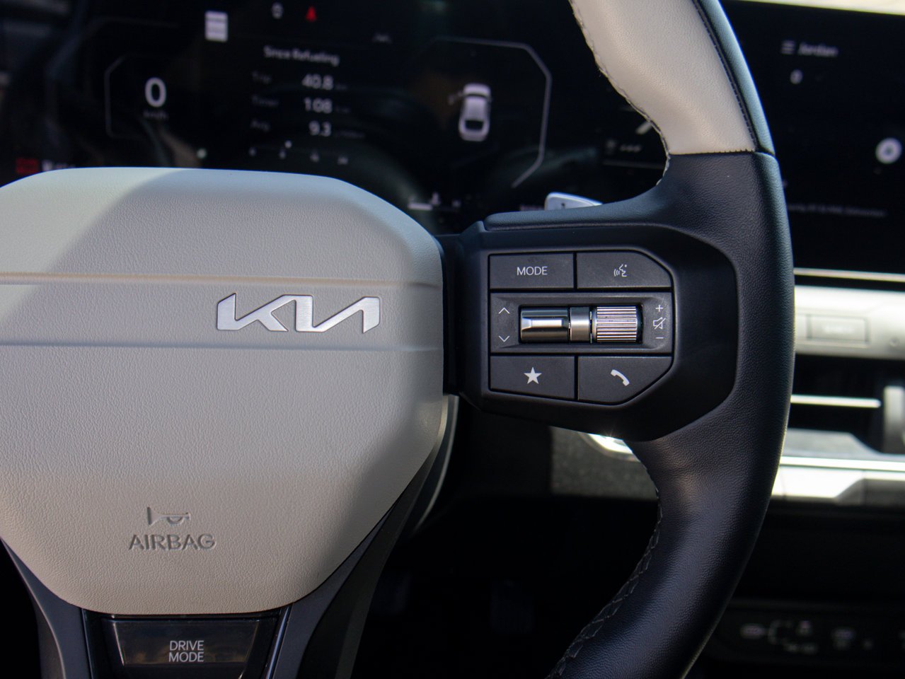 2025 Kia K4 GT-Line Turbo FWD White Sherwood Park - photo #27