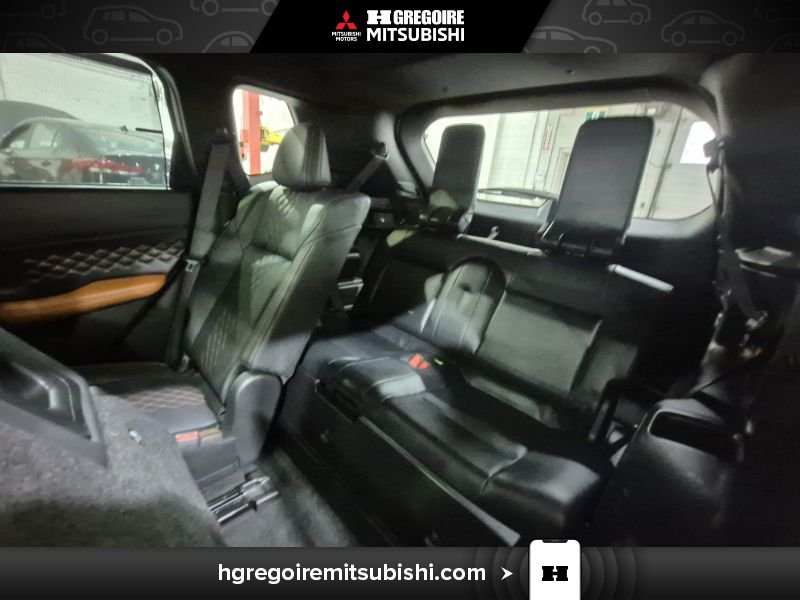 2023 Mitsubishi Outlander Plug-In Hybrid White Blainville - photo #30