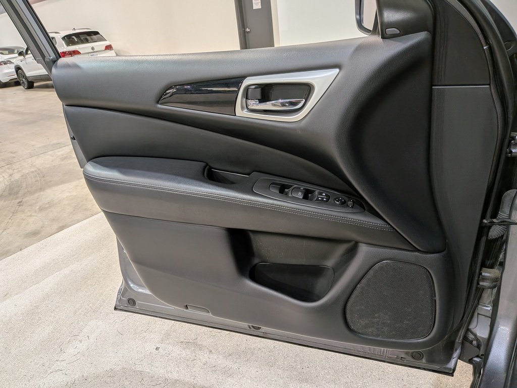Nissan Pathfinder 4x4 SV Tech 2020 Gris Val-David - photo #35