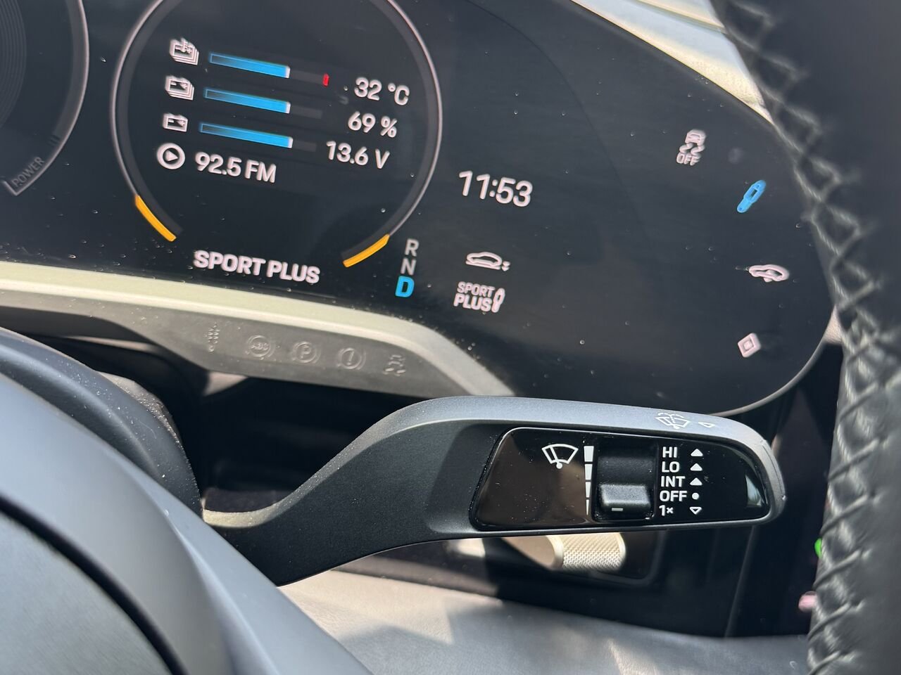 2020 Porsche Taycan 4S Blue Granby - photo #22