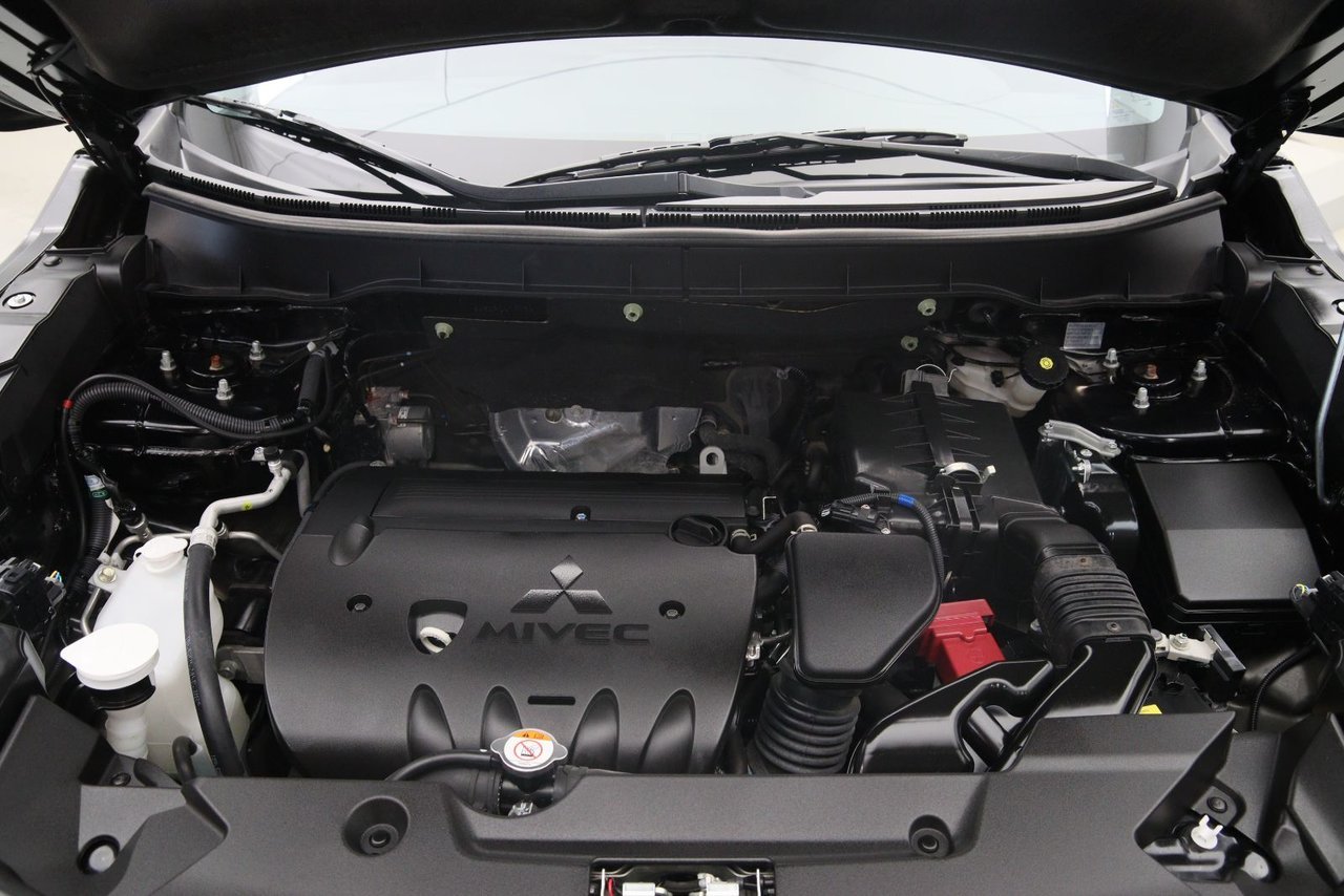 2024 Mitsubishi RVR VIN JA4AJVAW6RU608056 Black Chicoutimi - photo #13