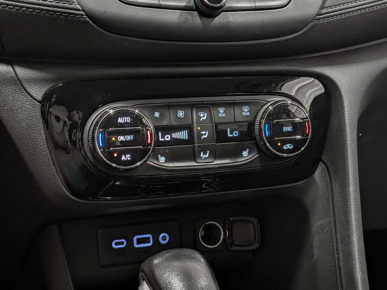2023 BUICK ENCORE GX AWD Select Bas Km Sièges Chauffants Black Sherbrooke - photo #10