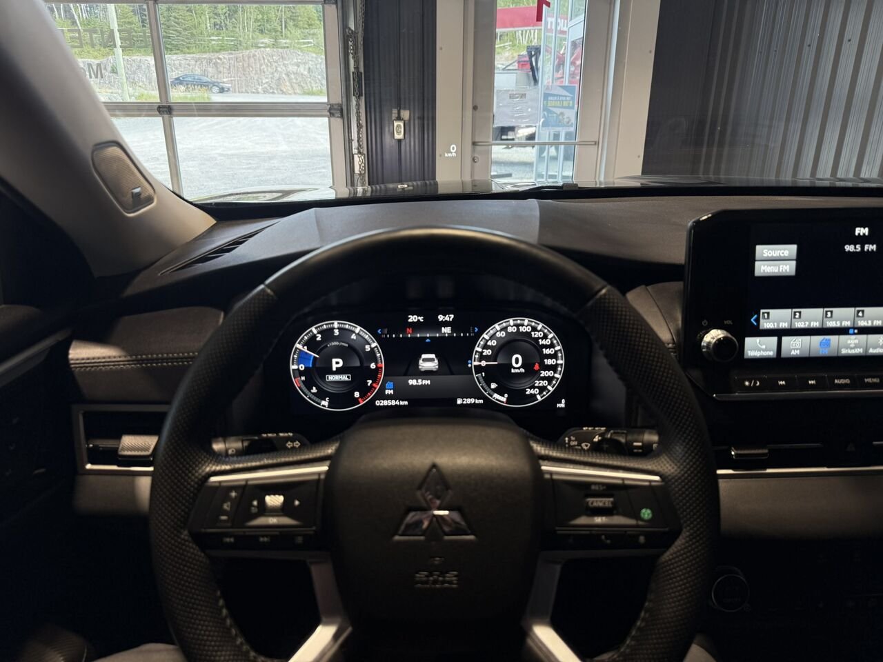Mitsubishi Outlander GT S-AWC 2024 Noir Rouyn-Noranda - photo #13
