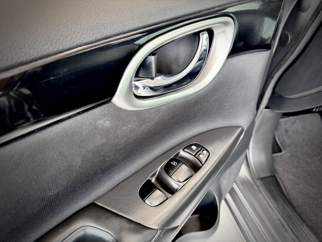 2018 Nissan Sentra Grey Notre-Dame-des-Prairies - photo #29
