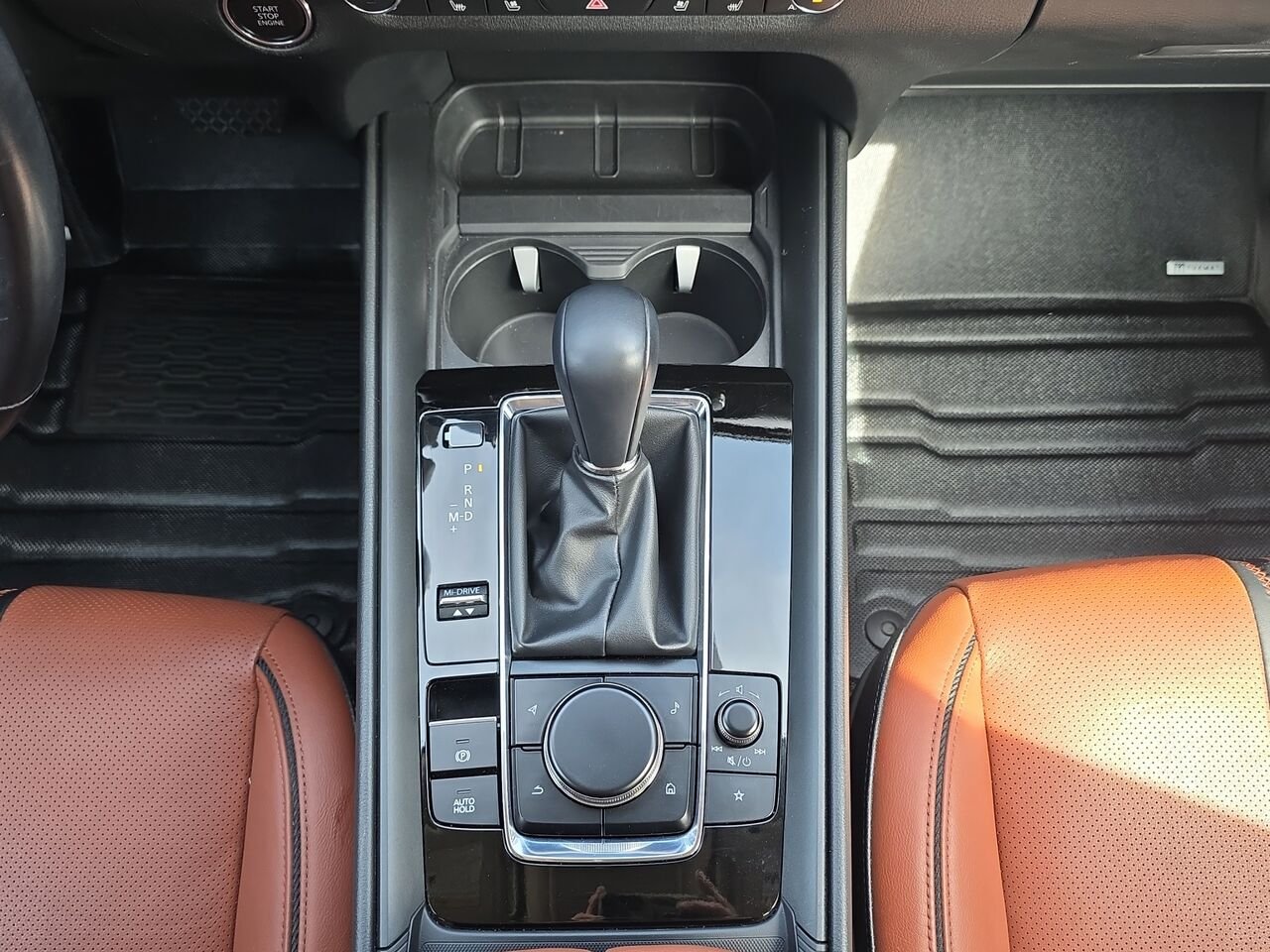 2023 Mazda CX-50 GT TI avec moteur turbo, Toit ouvrant panoramique, Apple carplay, Sièges en cuir Black Val-David - photo #12
