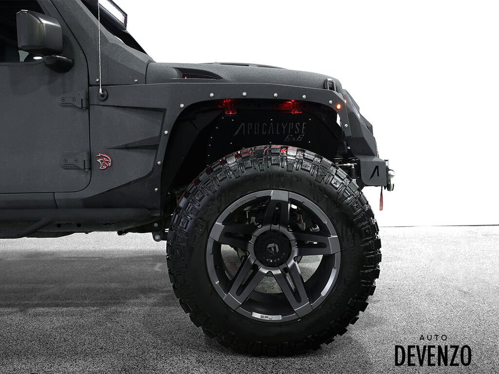 2023 Jeep Gladiator Grey Saint-Eustache - photo #7