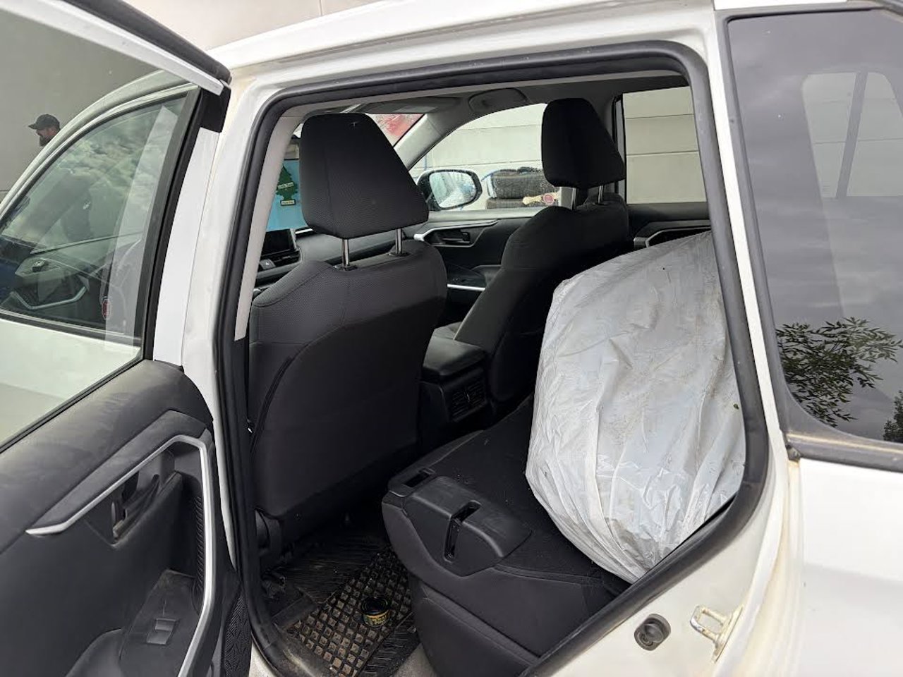 2023 Toyota RAV4 LE AWD White Sherwood Park - photo #5