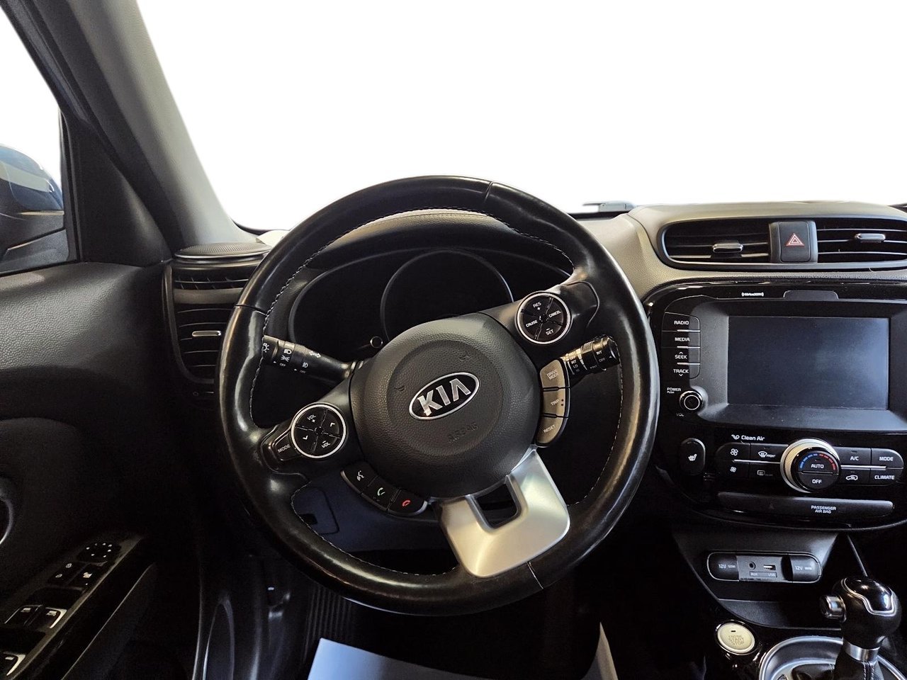 Kia Soul NIV KNDJP3A50K7649402 2019 Bleu Chicoutimi - photo #10