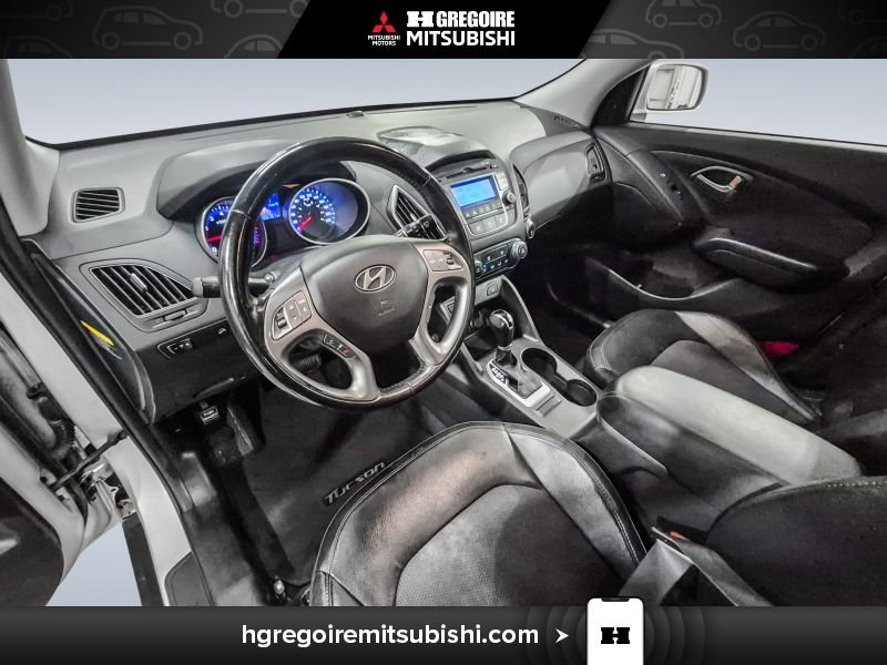 2015 Hyundai Tucson Silver Laval - photo #17