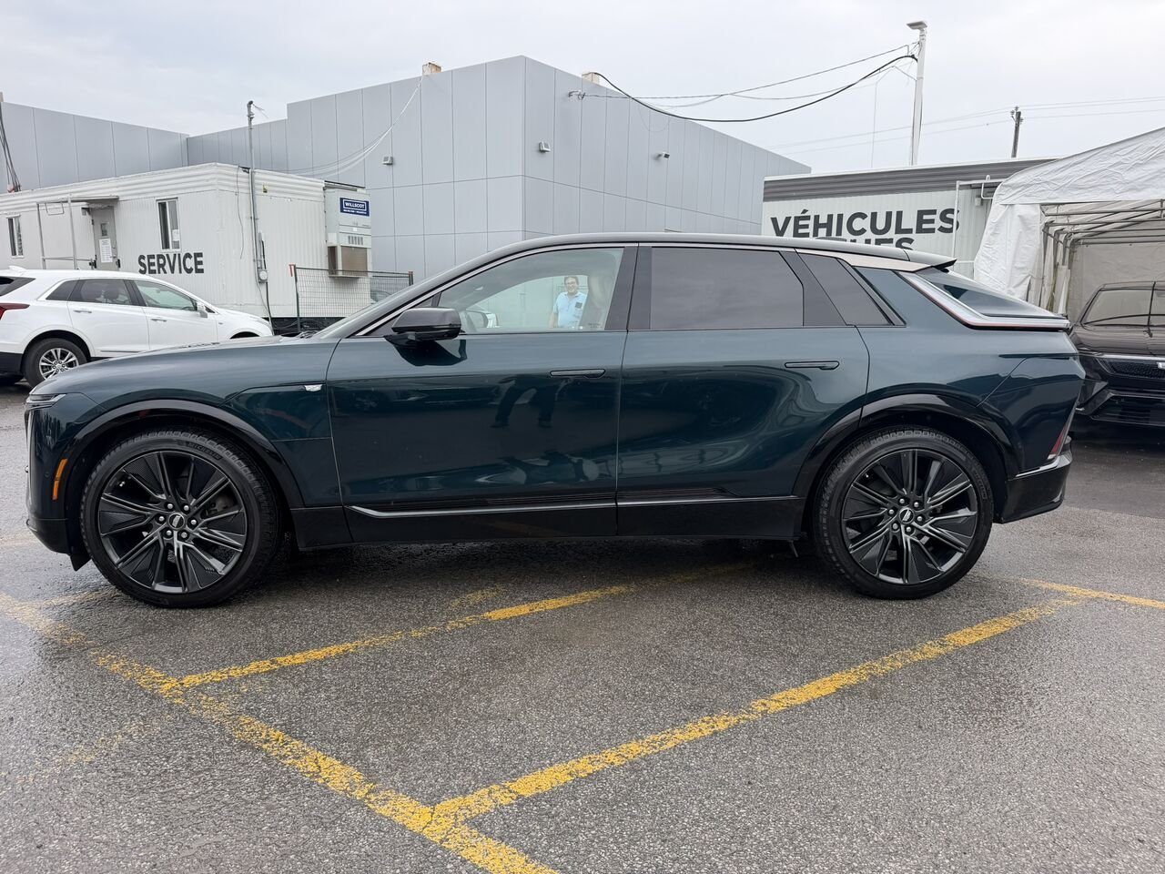 2024 Cadillac LYRIQ SPORT AWD NIVEAU 3 NAPPA FINANCEMENTÀ PARTIR 0.99% Green Laval - photo #8