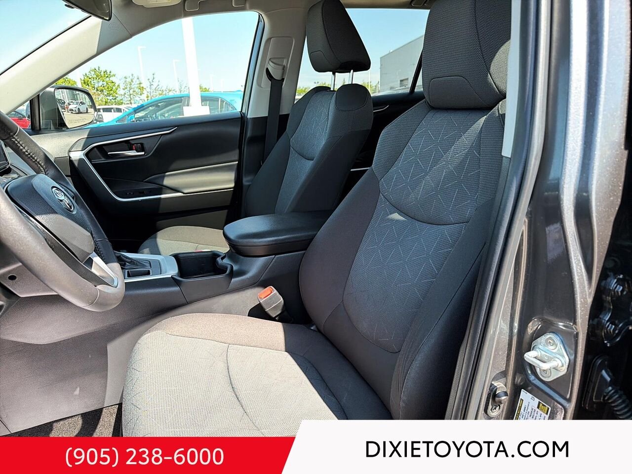 2023 Toyota RAV4 XLE AWD / HEATED SEATS / MOONROOF / ALLOY WHEELS / CARPLAY AND ANDROID AUTO Magnetic Grey Metallic Mississauga - photo #8