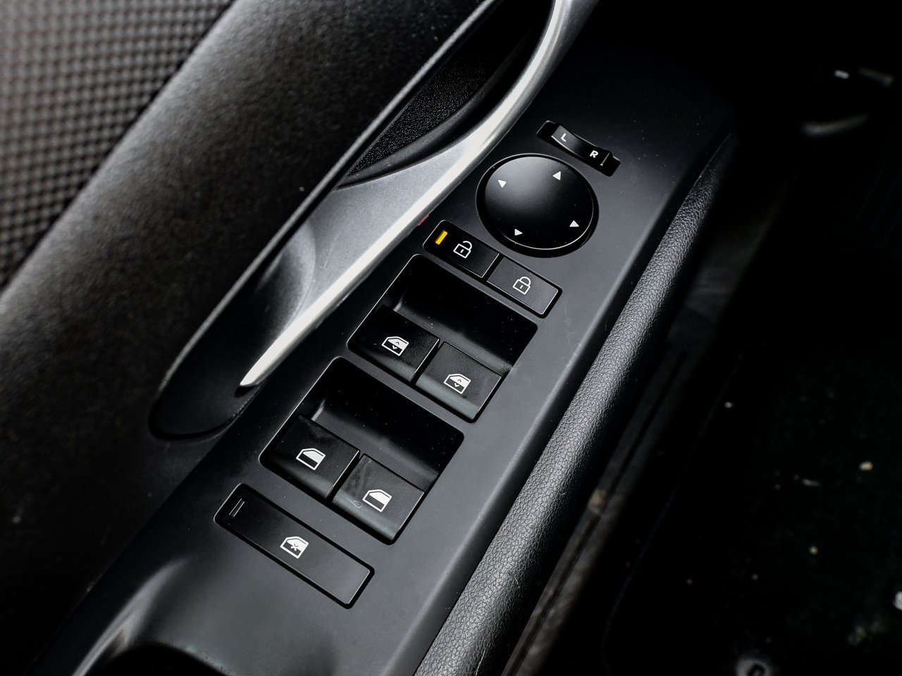 2025 Hyundai Santa Cruz Preferred AWD Blue Sherwood Park - photo #17