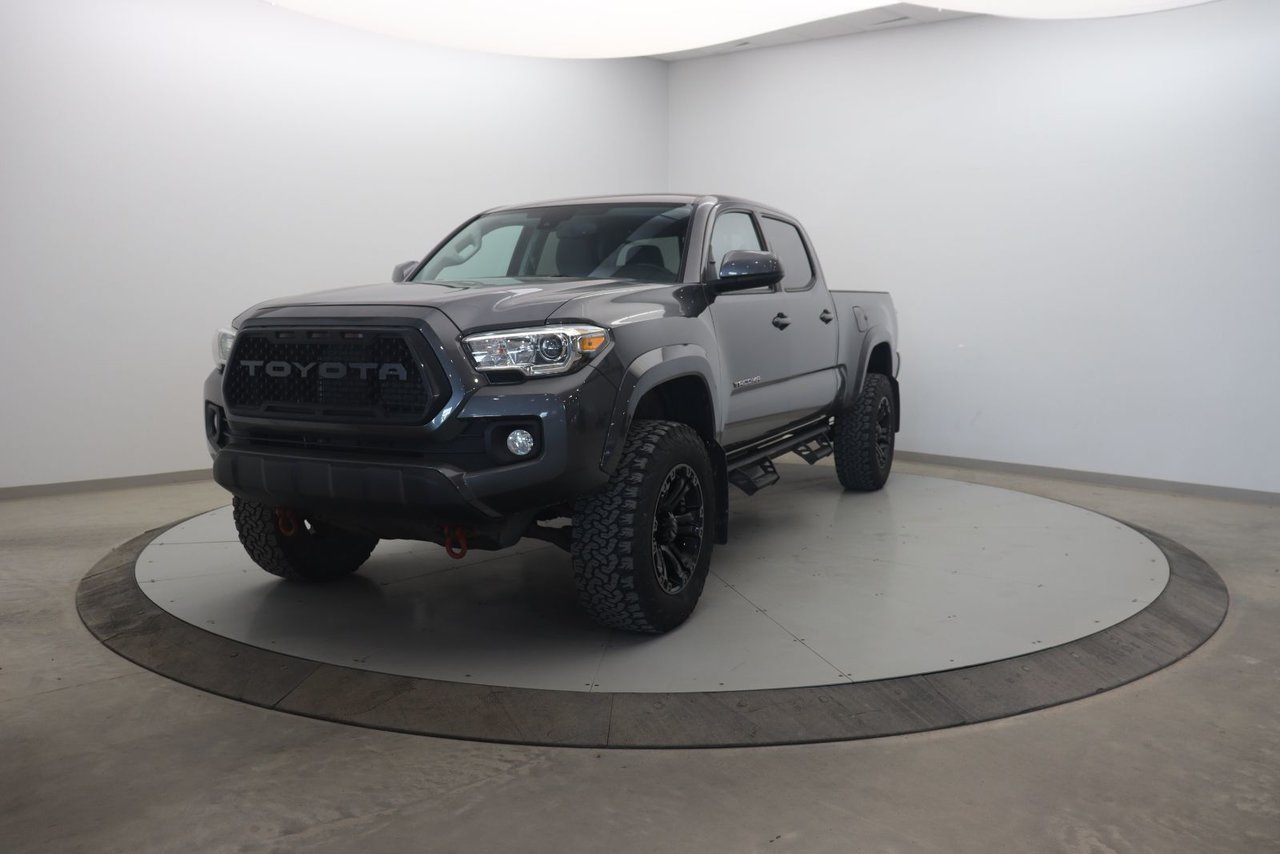 2020 Toyota Tacoma VIN 5TFDZ5BN4LX050456 Grey Baie-Comeau - photo #0