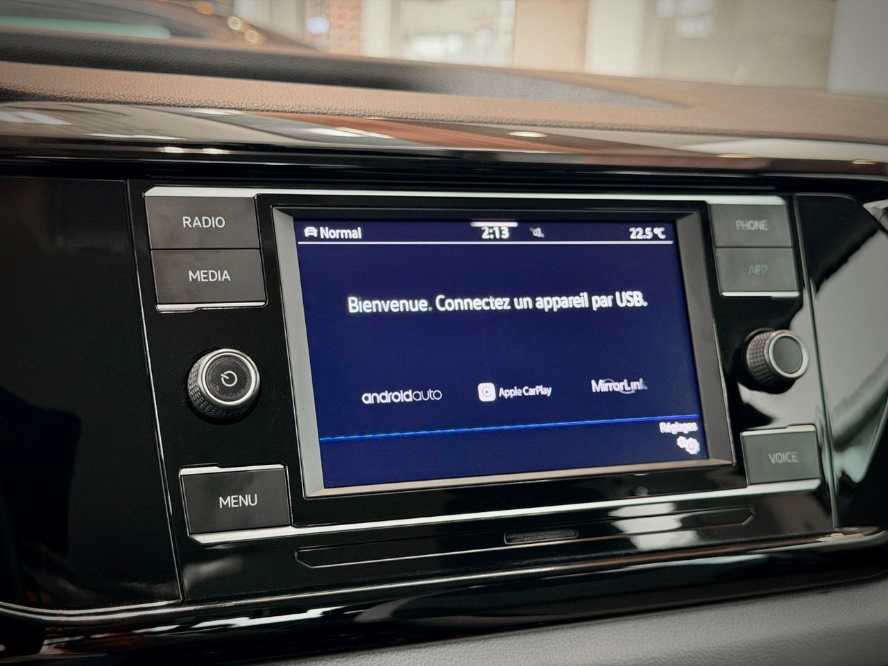 2022 Volkswagen Taos Black Notre-Dame-des-Prairies - photo #24