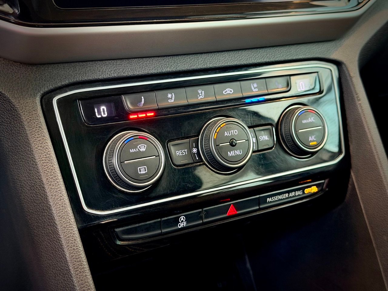 2021 Volkswagen Atlas White Notre-Dame-des-Prairies - photo #31